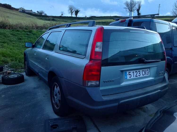 VEHÍCULO VOLVO V70
