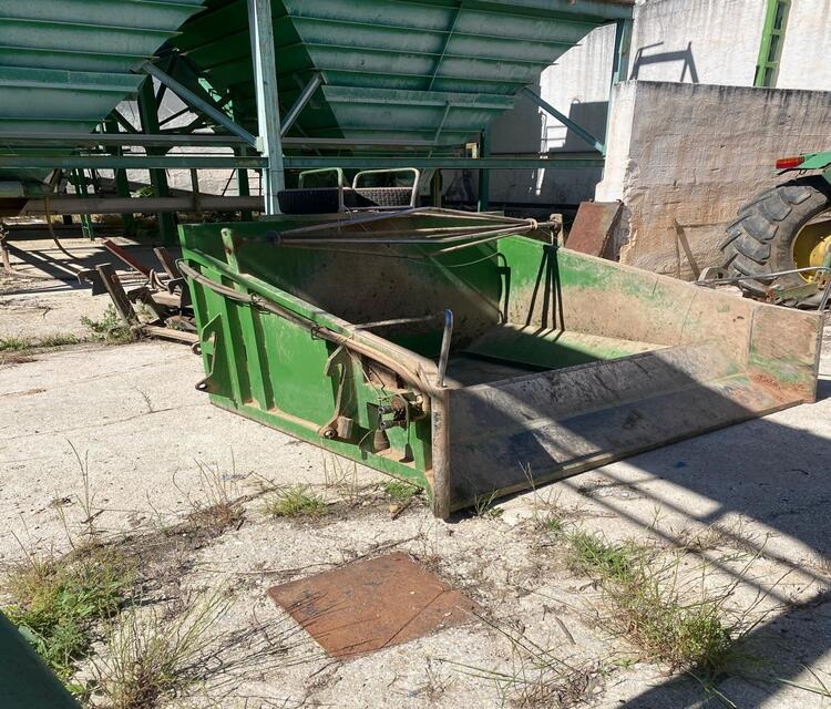 MAQUINARIA AGRICOLA: RECOGEDOR DE FARDOS LATERAL RF2000